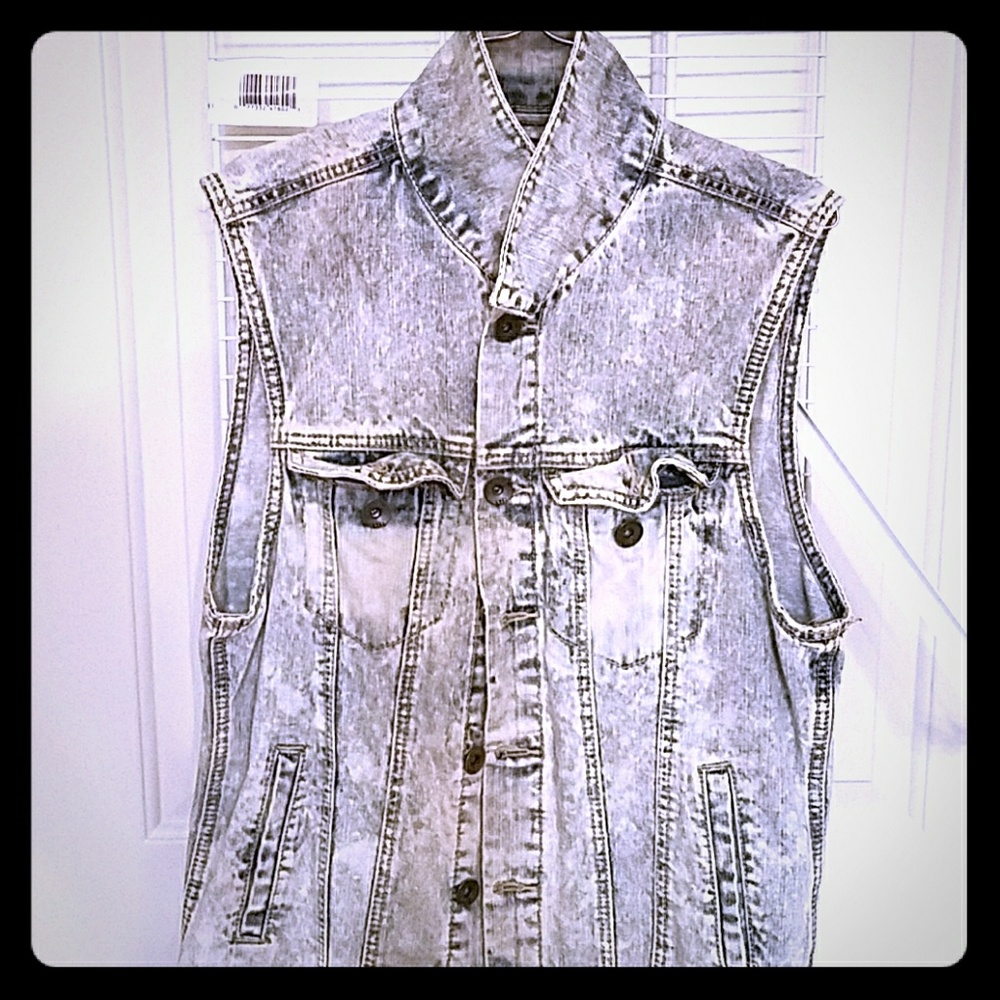 Mens medium distressed/ bleached denim jacket